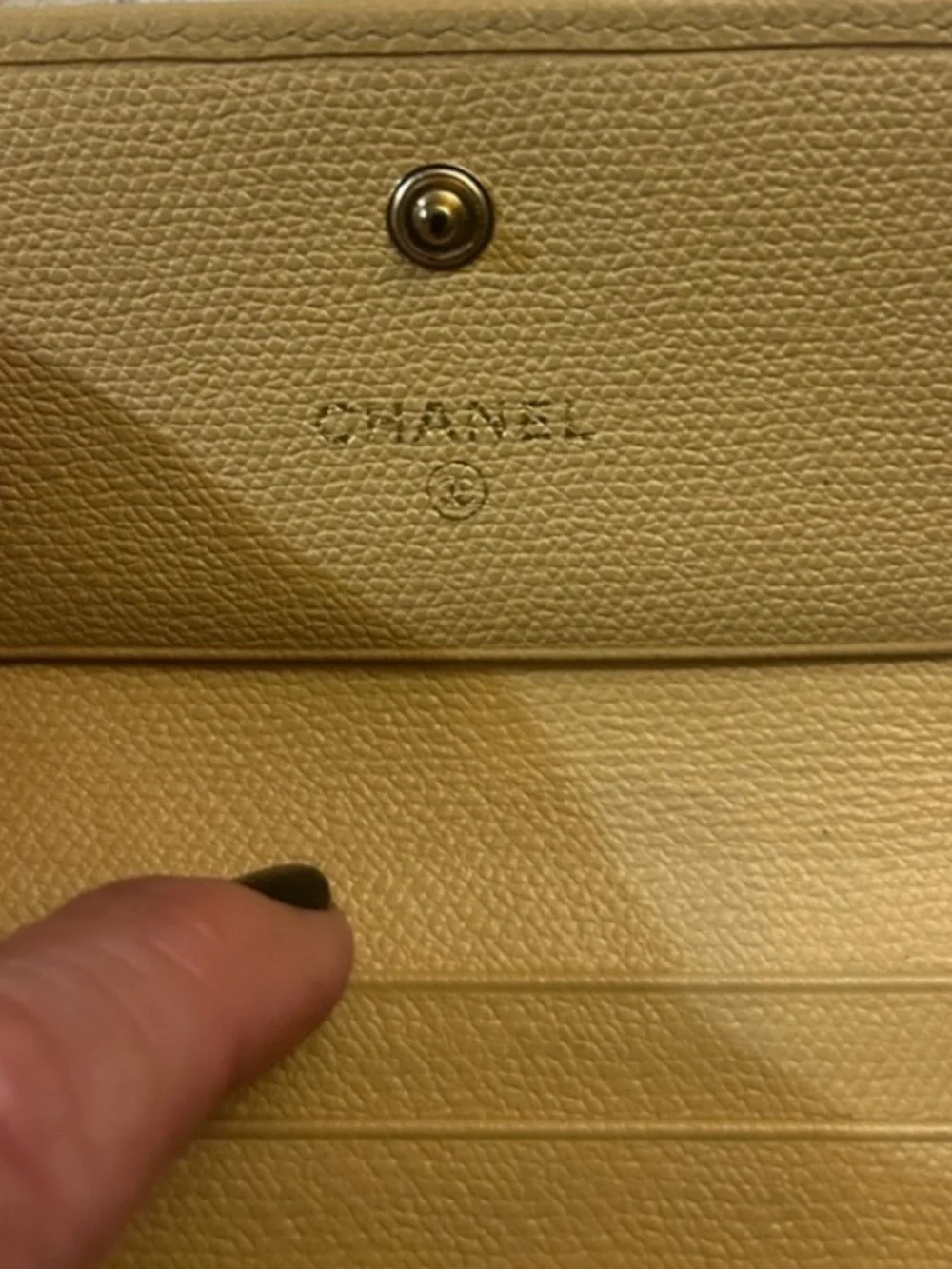 CHANEL COCO DOUBLE SNAP COMPACT WALLET VINTAGE TAN - Picture 7 of 13